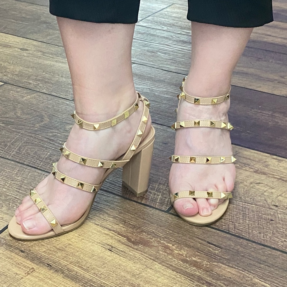 Anna Tan Heels with Gold Studs Fits Like a 7.5